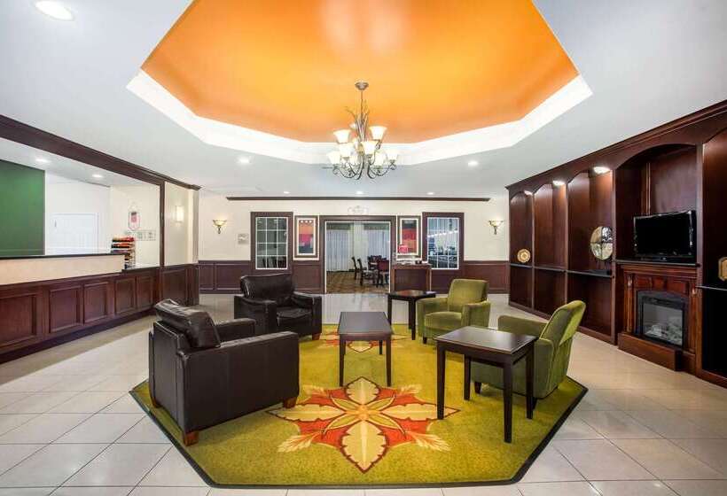 فندق La Quinta By Wyndham Columbus Tx