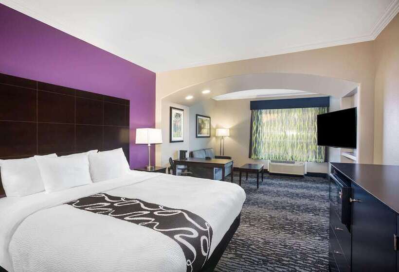 Отель La Quinta By Wyndham Columbus Tx