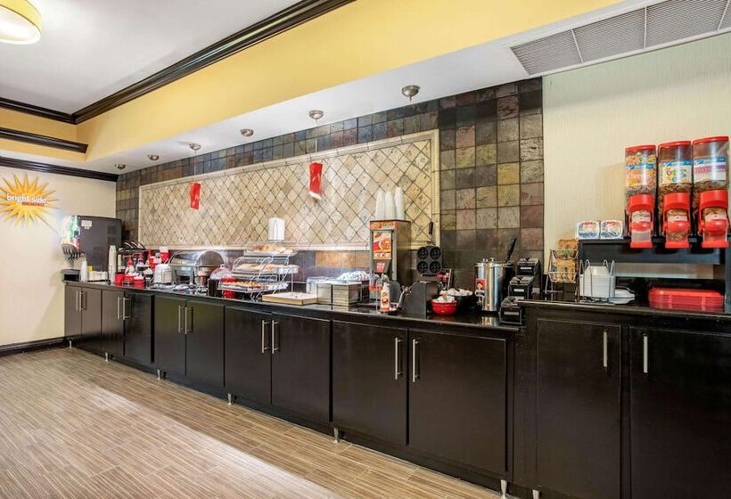 호텔 La Quinta By Wyndham Conway