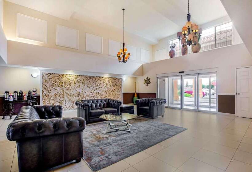 호텔 La Quinta By Wyndham Fowler