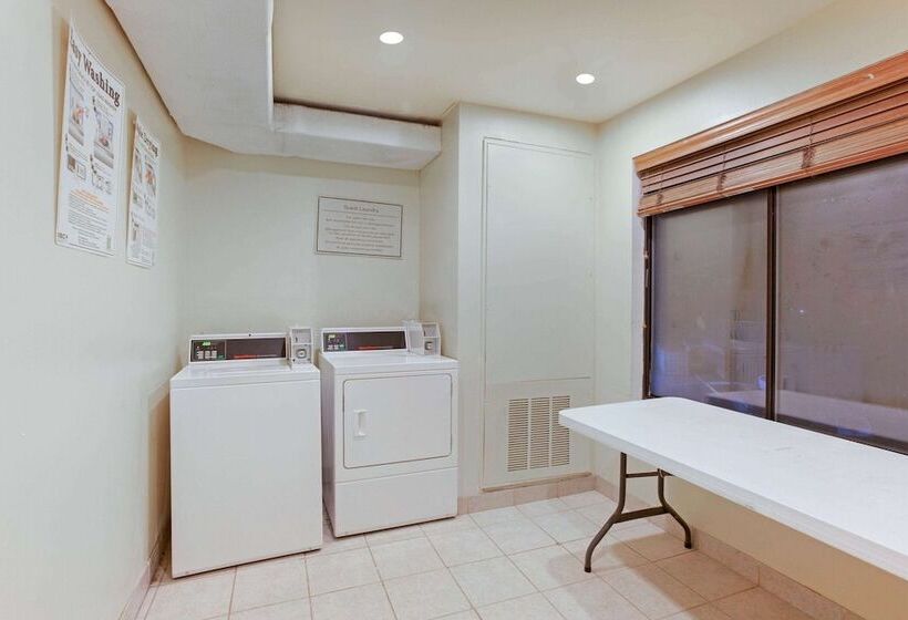 فندق La Quinta By Wyndham Richmond   Kings Dominion