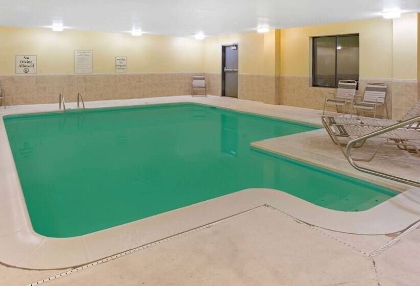 בית מלון כפרי La Quinta By Wyndham Richmond   Kings Dominion