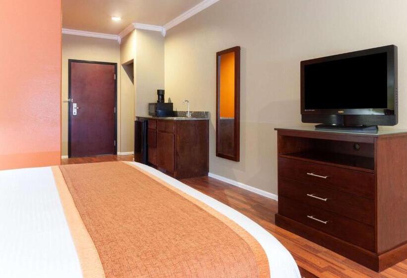 酒店 Lone Star Inn & Suites