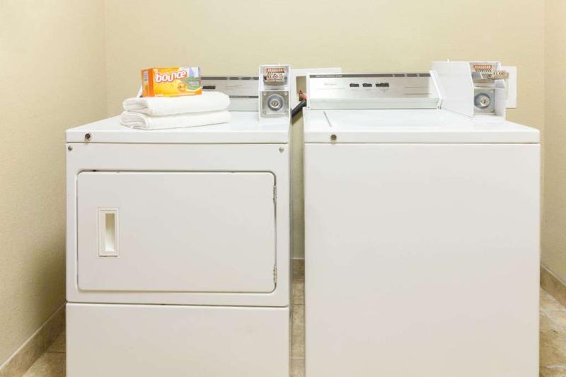 酒店 Lone Star Inn & Suites