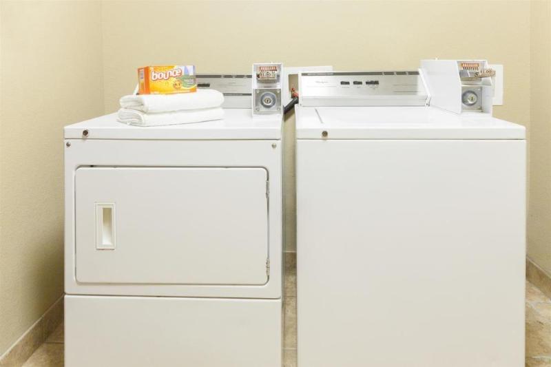 酒店 Lone Star Inn & Suites