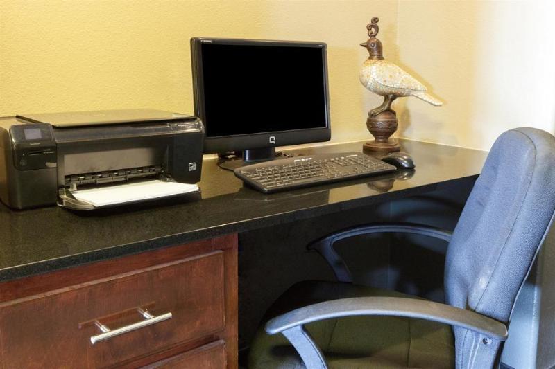 酒店 Lone Star Inn & Suites