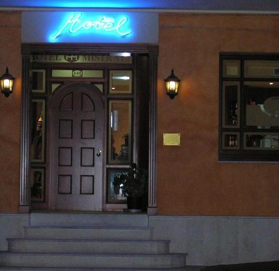 فندق Mistral