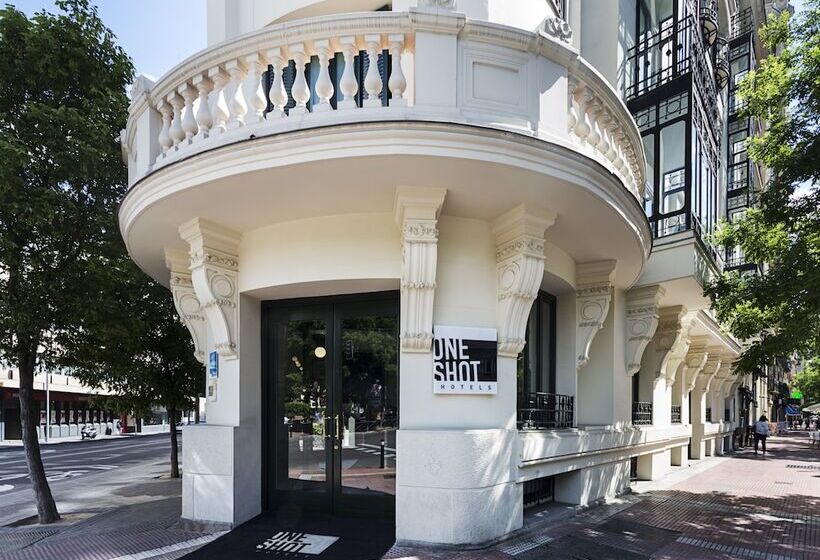 فندق One Shot Luchana 22