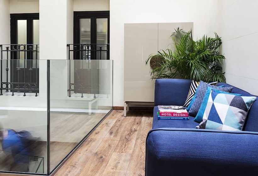 فندق One Shot Luchana 22