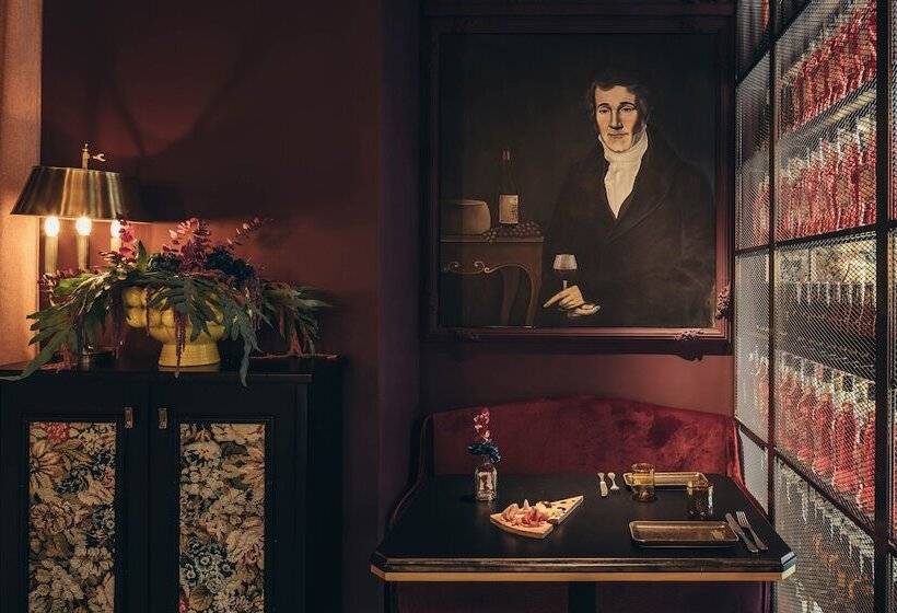 فندق One Shot Luchana 22