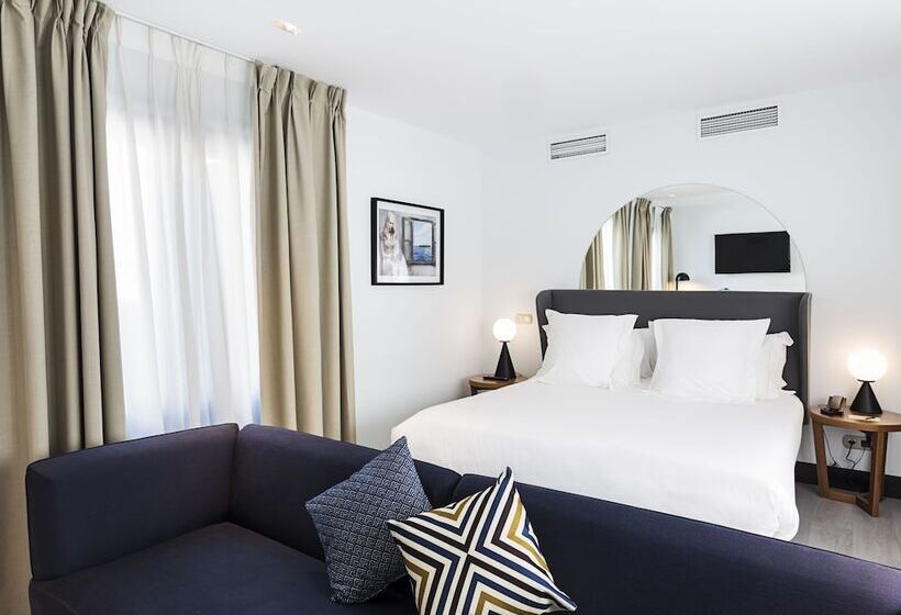 فندق One Shot Luchana 22