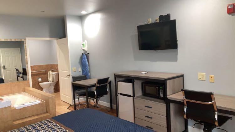 בית מלון כפרי Palace Inn   Baytown I 10