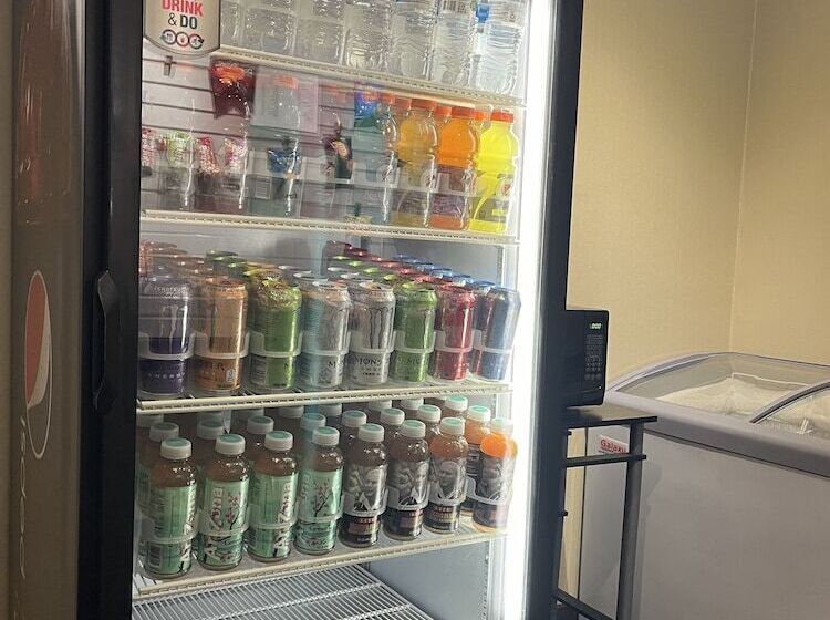 酒店 Park Inn By Radisson Sharon