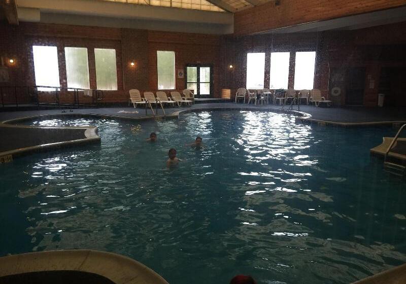 فندق Pocono Resort Conference Center   Pocono Mountains