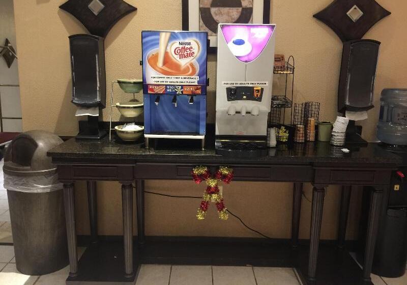 فندق Pocono Resort Conference Center   Pocono Mountains