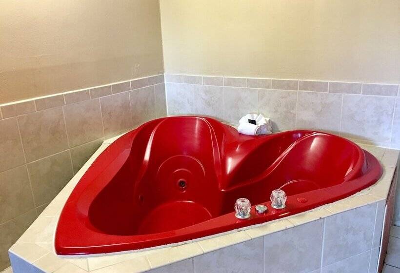 酒店 Red Carpet Innstamford