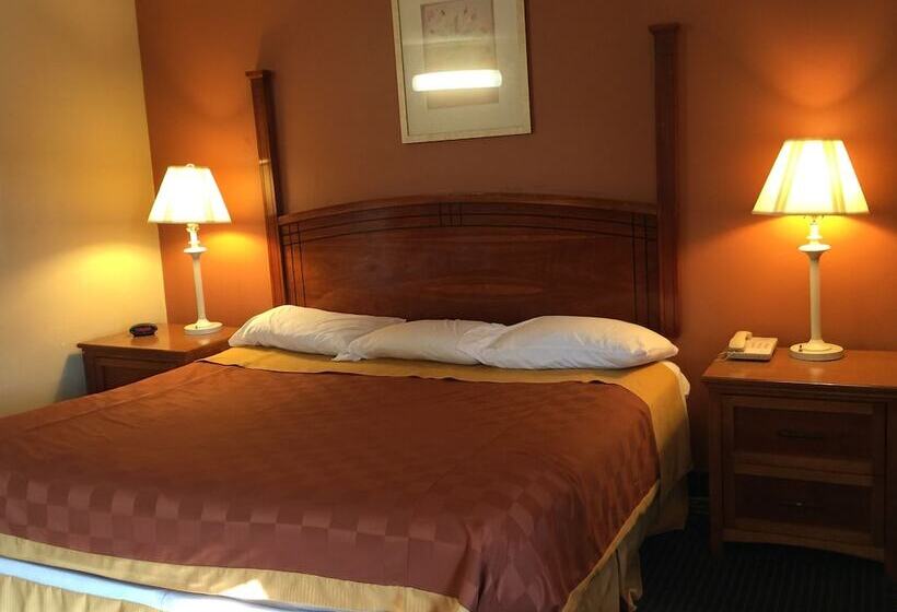 酒店 Red Carpet Innstamford