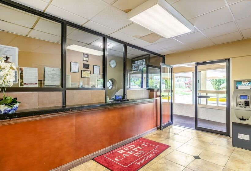 酒店 Red Carpet Innstamford