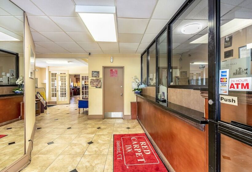 酒店 Red Carpet Innstamford