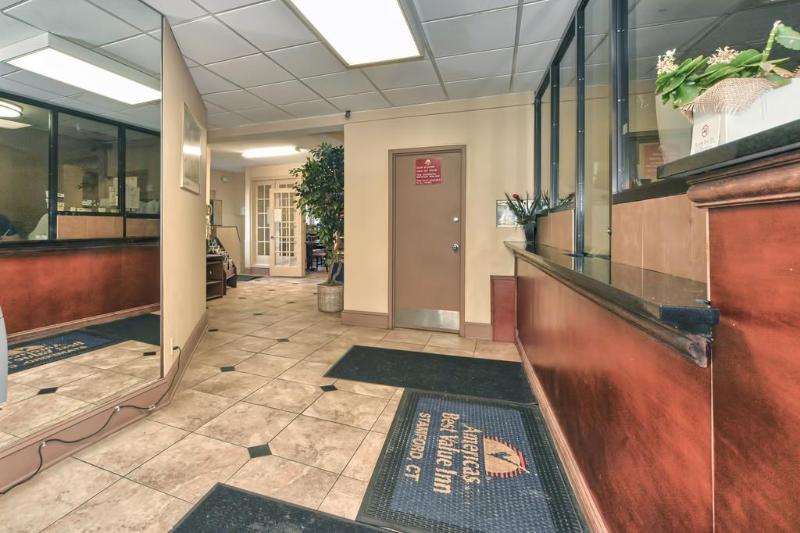 酒店 Red Carpet Innstamford