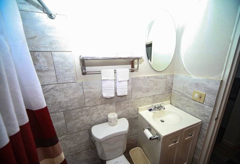 Отель Relax Inn