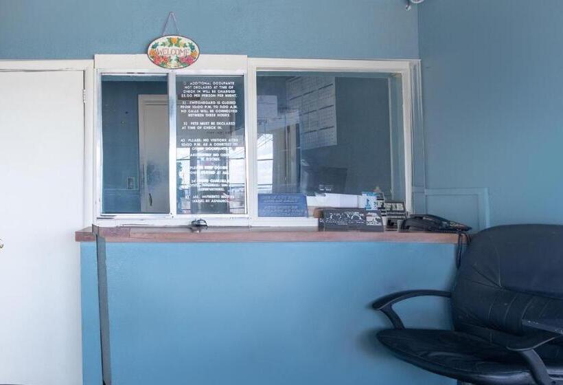 Отель Relax Inn