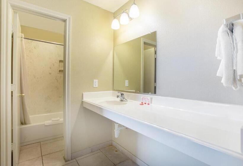 Отель Relax Inn