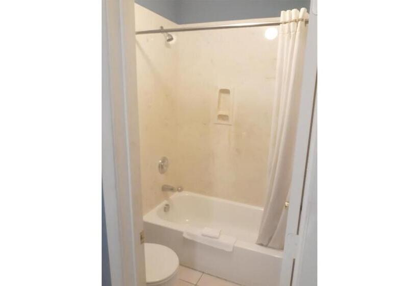 Отель Relax Inn