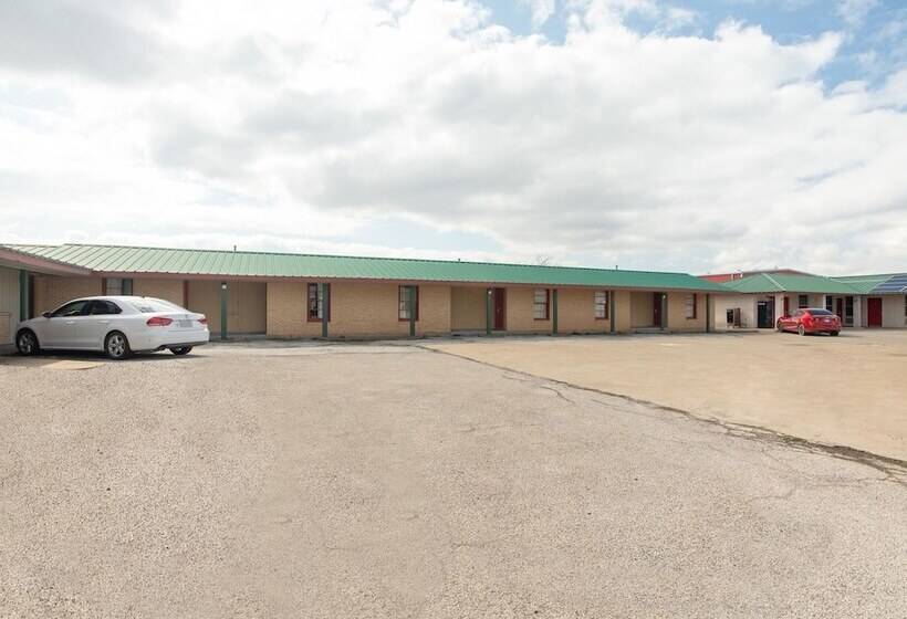 Отель Relax Inn