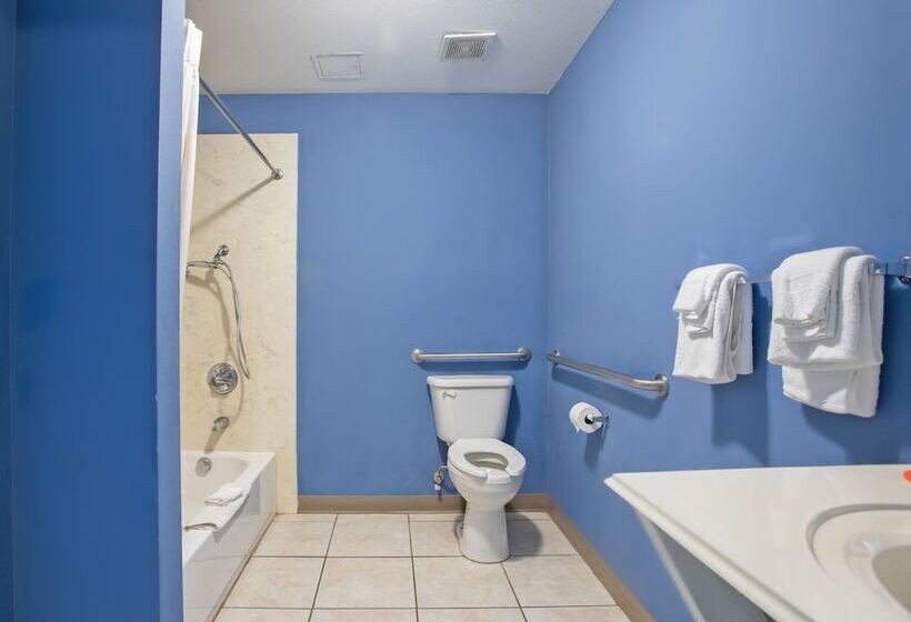 Отель Relax Inn