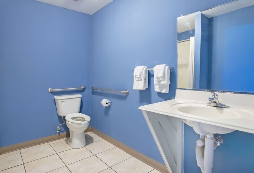 Отель Relax Inn