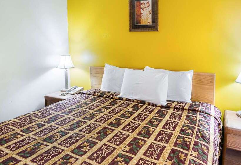 호텔 Rodeway Inn & Suites