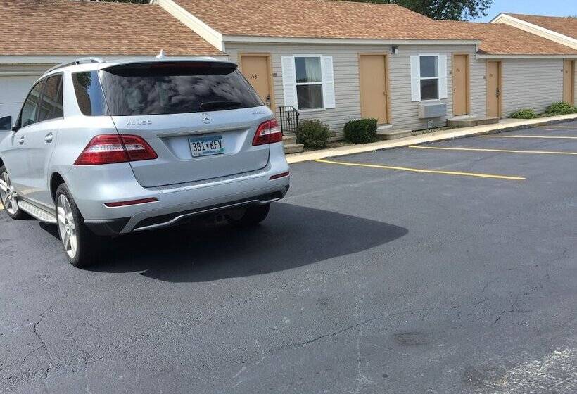هتل Rodeway Inn & Suites