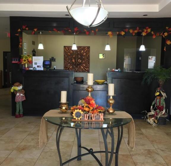 فندق Rodeway Inn & Suites