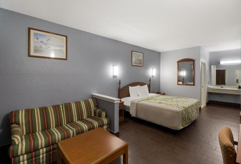 Отель Scottish Inn & Suites