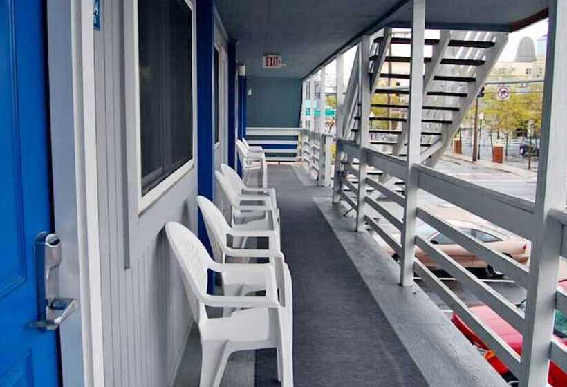 בית מלון כפרי Sea Breeze Ocean City