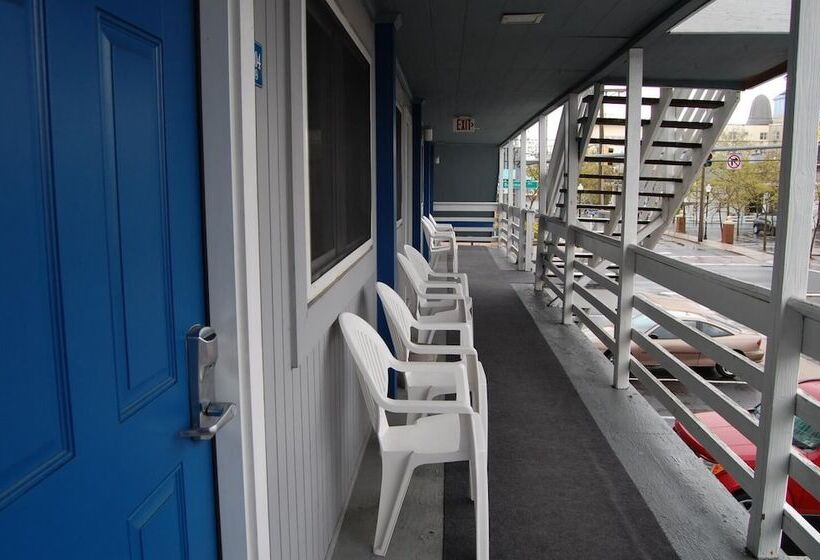 בית מלון כפרי Sea Breeze Ocean City