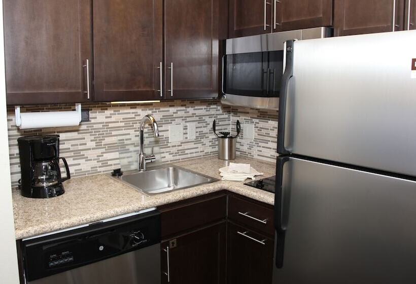 בית מלון כפרי Staybridge Suites Lincoln North East, An Ihg