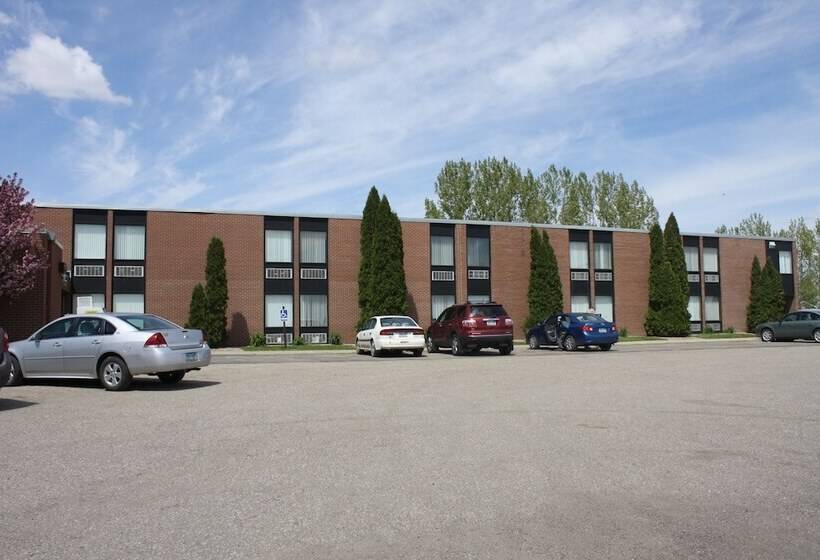 בית מלון כפרי Sunlac Inn Lakota