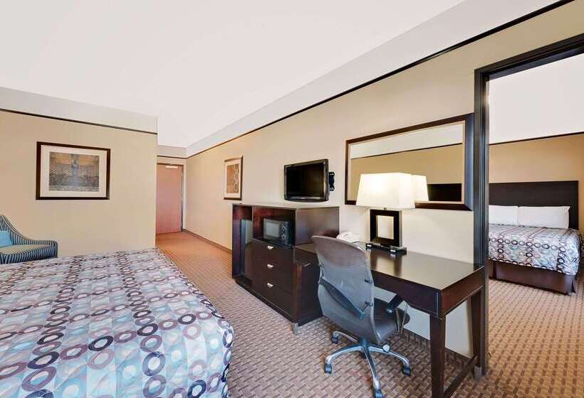 هتل Super 8 By Wyndham Odessa Tx