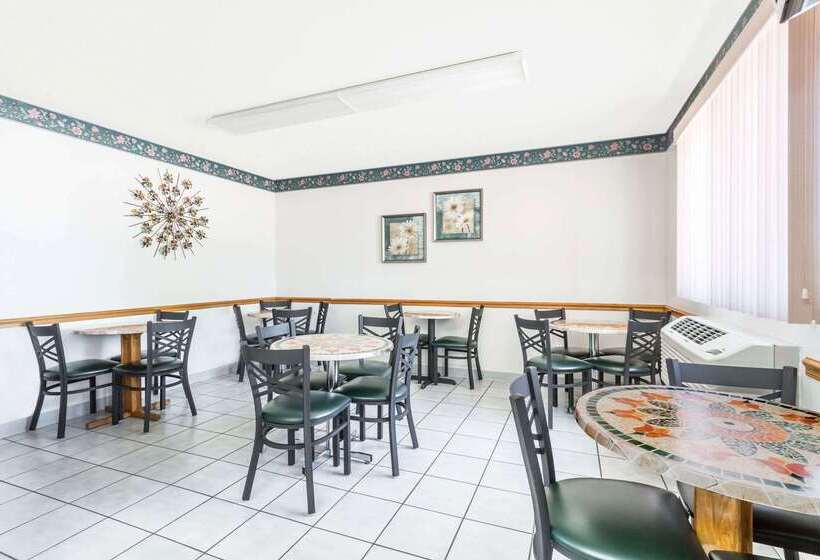 酒店 Super 8 By Wyndham Ogallala