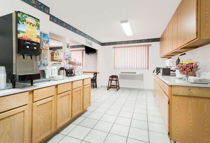 酒店 Super 8 By Wyndham Ogallala