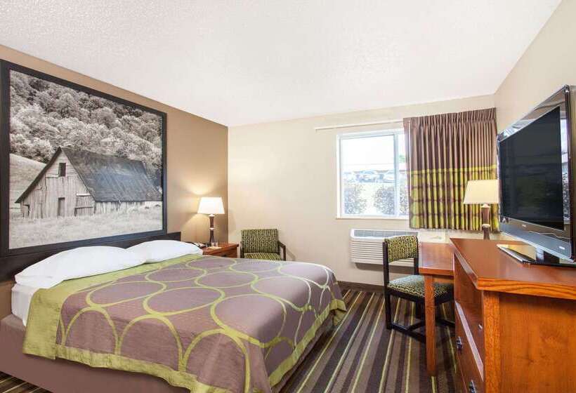 Отель Super 8 By Wyndham Richlands/claypool Hill Area