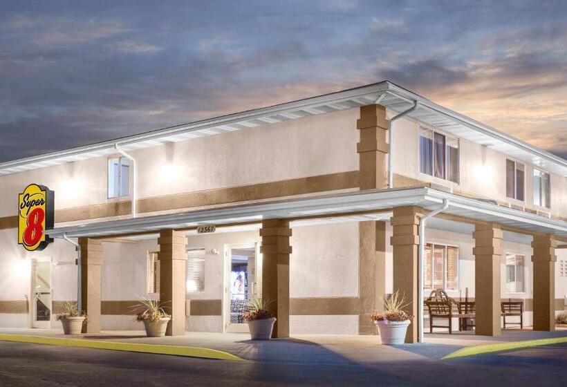 Отель Super 8 By Wyndham Richlands/claypool Hill Area