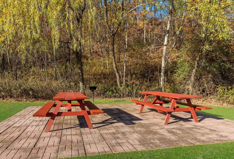 Surestay Plus Hotel By Best Western Highland Poughkeepsie