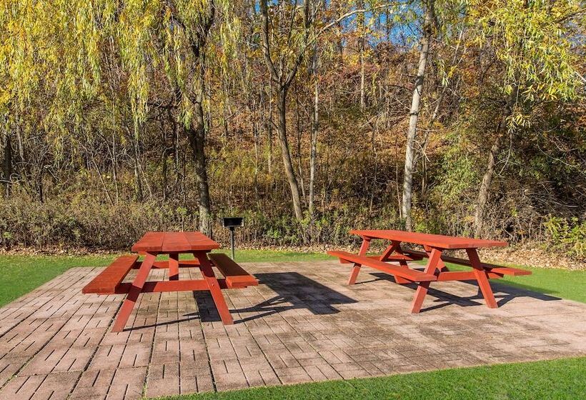 Surestay Plus Hotel By Best Western Highland Poughkeepsie