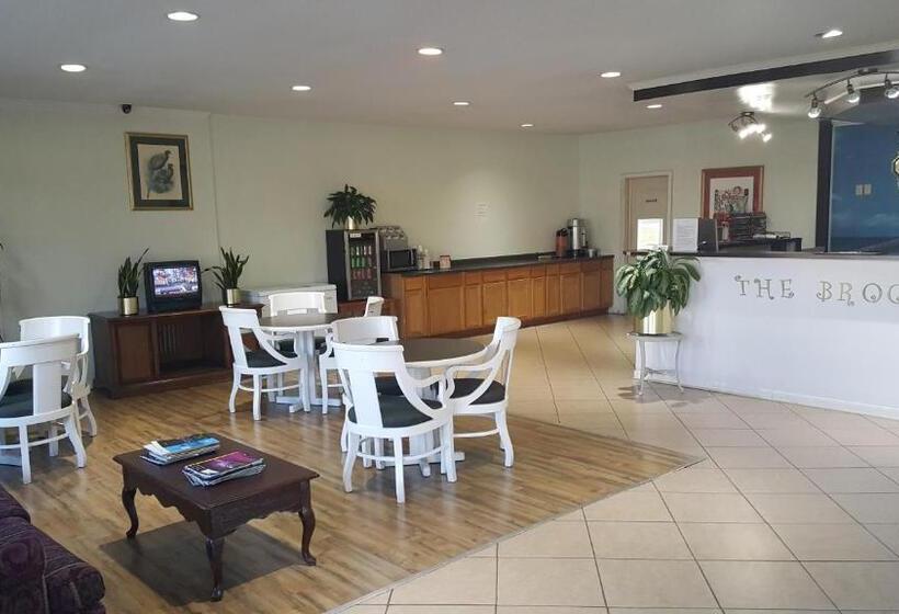 ホテル The Brooke