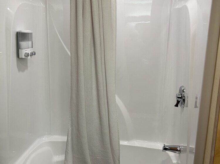 호텔 The Common Man Inn & Restaurant