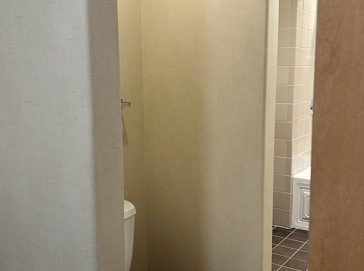 호텔 The Common Man Inn & Restaurant