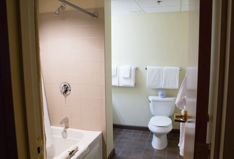 호텔 The Common Man Inn & Restaurant